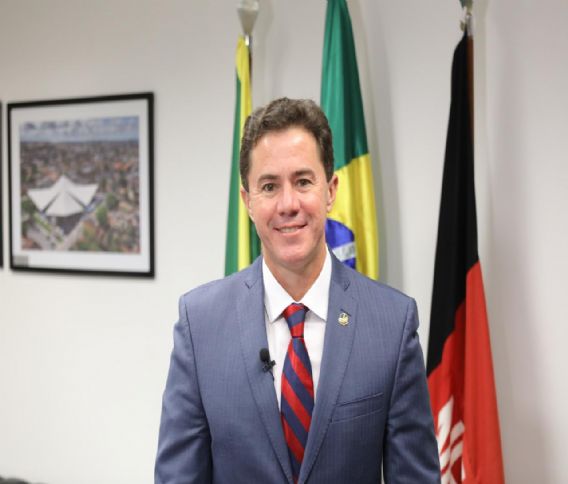 Vice-presidente do Senado, Veneziano é incluído pela 6ª vez no seleto grupo dos 100 mais influentes do Congresso