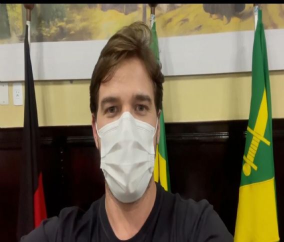 Bruno comemora conquista da vacinação de trabalhadores da Educação e pessoas em situação de rua