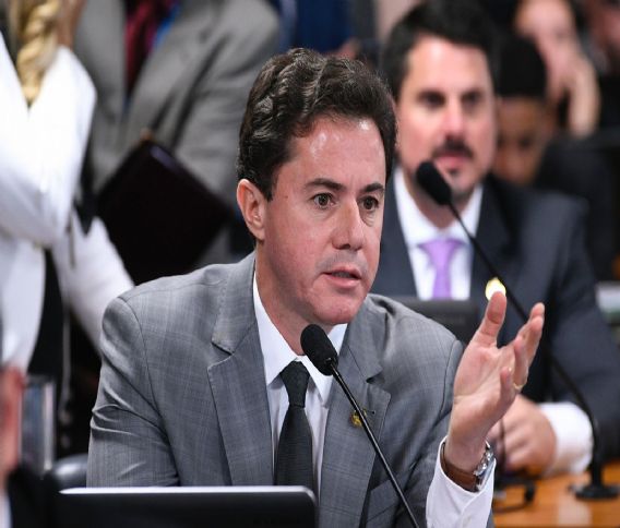 Senado aprova relatório de Veneziano que institui medida cautelar de urgência em caso de violência contra mulher
