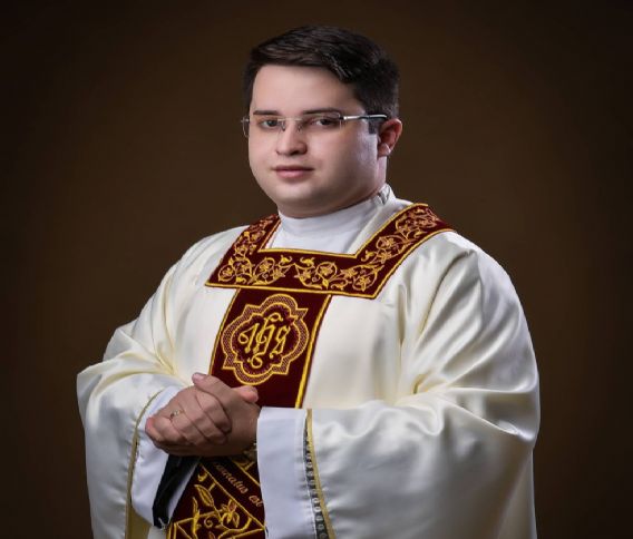 Cadê os Orixás que não ressuscitaram Preta Gil?": quem é o padre denunciado por intolerância religiosa