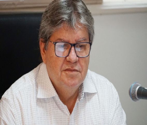 João Azevêdo assina contrato com o BID e fala com a imprensa sobre investimentos de US$ 45 milhões na Saúde