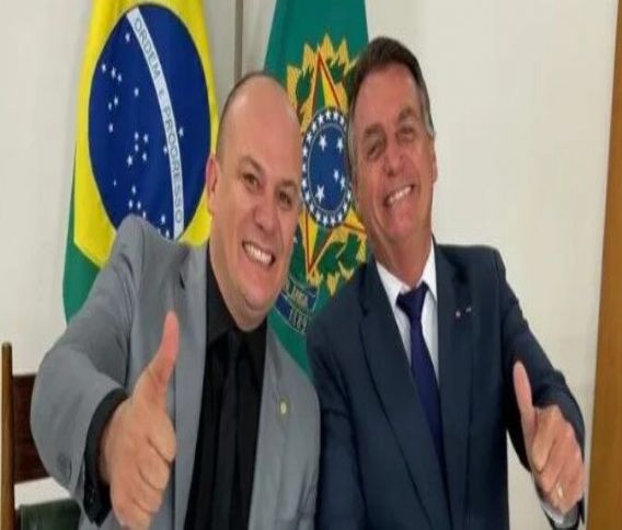 Cabo Gilberto classifica como falsas acusações sobre agressões físicas de Bolsonaro contra Michelle
